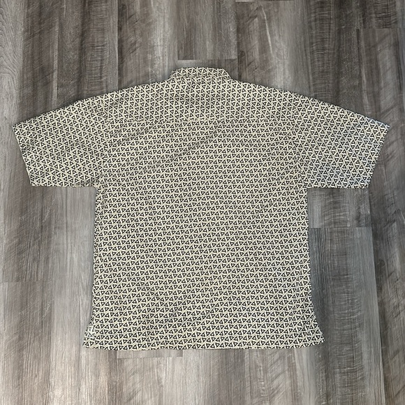 Address Unknown Short Sleeve Button Down - Large - Picture 3 of 7